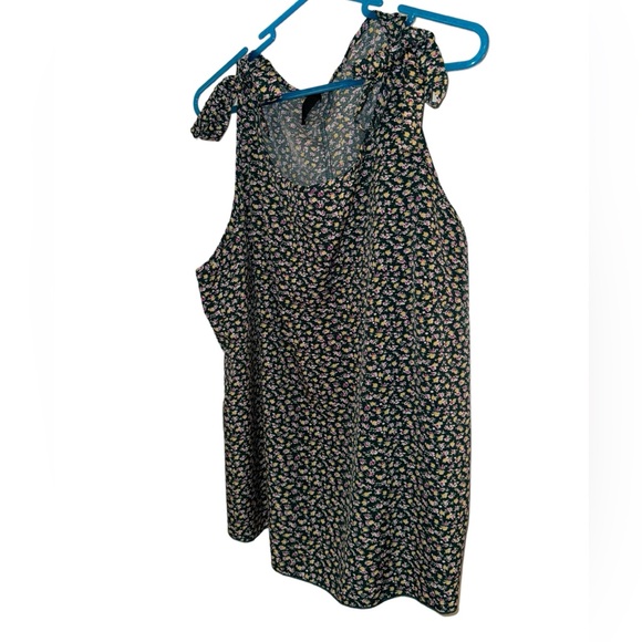 Women’s SHEIN Green Multicolored Floral Tank Top/Sleeveless Blouse. Size 3X. - Picture 4 of 9